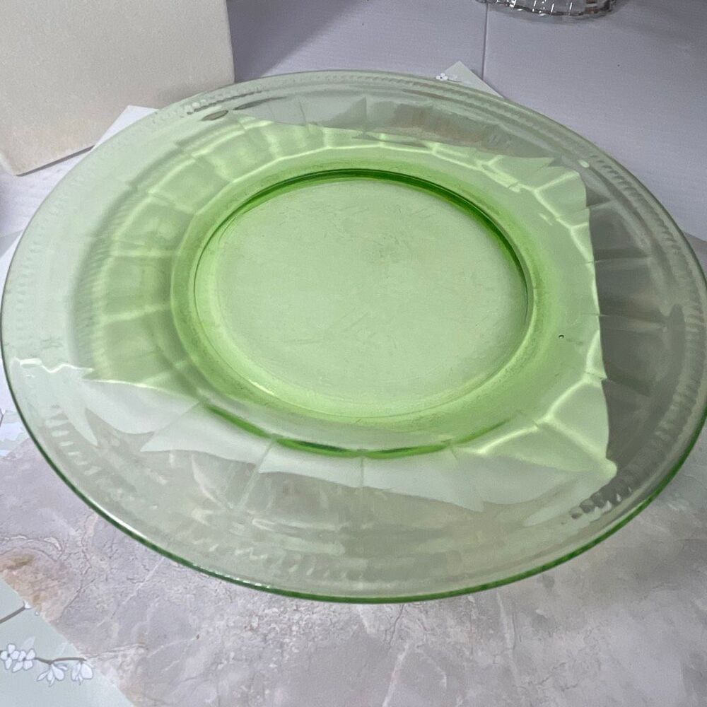 Antique Colonial Fluted Rope pattern depression glass by Federal Glass Co.Vaseli